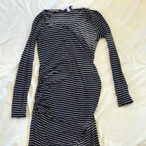 ❌❌❌❌SOLD❌❌❌❌❌❌ Ruched Side Maternity Dress.